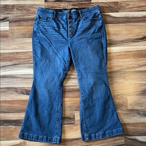 Torrid Bombshell Flare jeans size 20 short